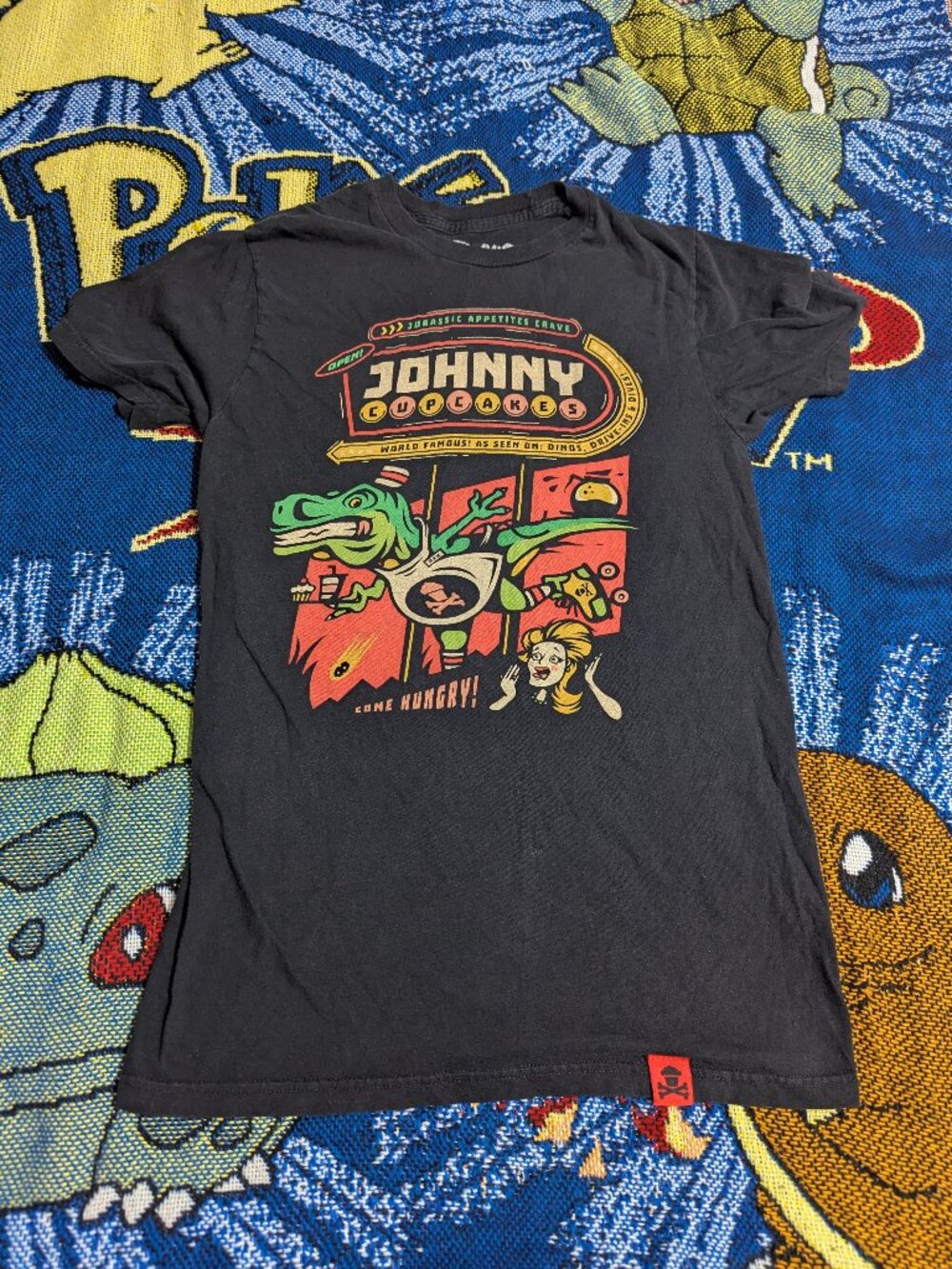 Johnny Cupcakes Dinosaur Jurassic Appetites Crave Black T-Shirt sz Small